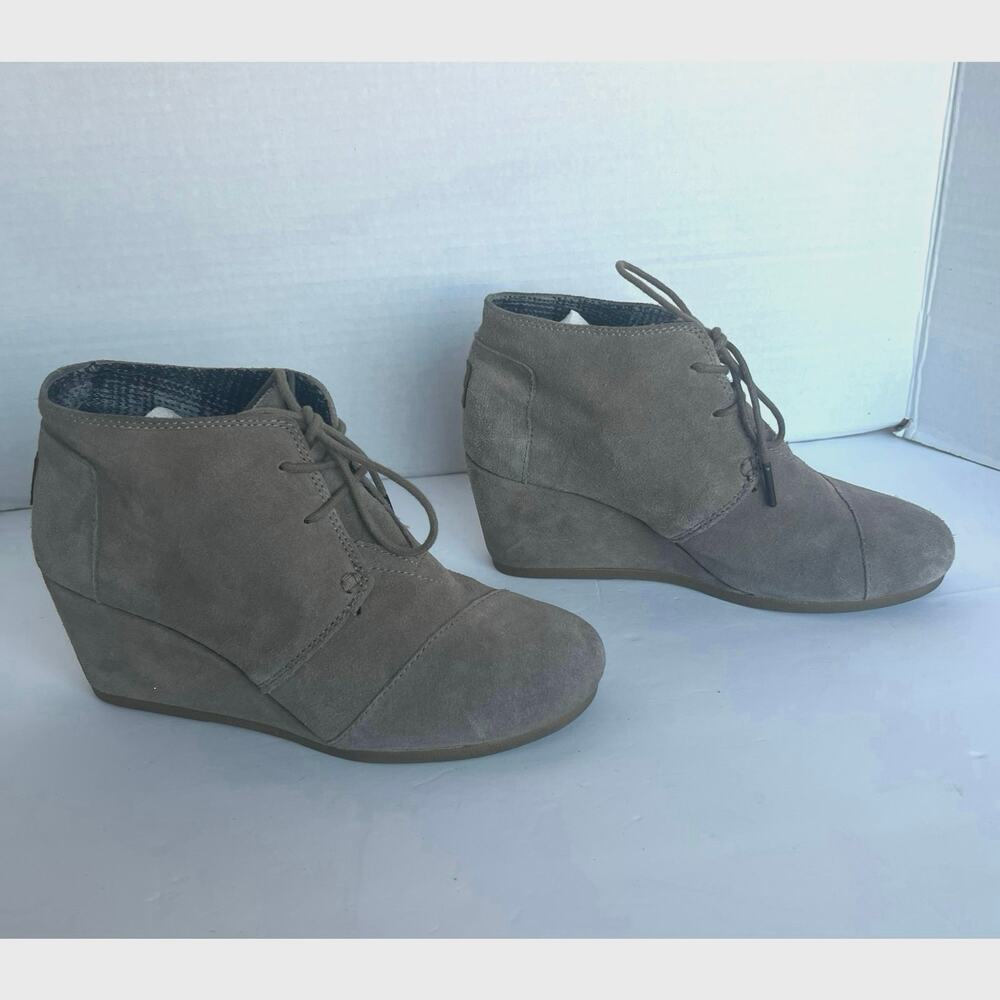 TOMS Desert Women's Taupe Suede Ankle Boots Wedge Heel Lace‎ Up Size 8.5
